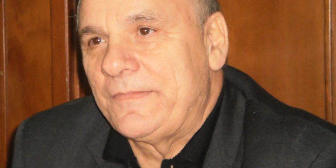 Πριν αλέκτωρ, φωνήσαι…..