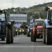 Ανοίγουν οι δρόμοι με την αποχώρηση των τρακτέρ από το μπλόκο της Νίκαιας