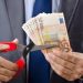 Μονόδρομος η άμεση μείωση των φόρων