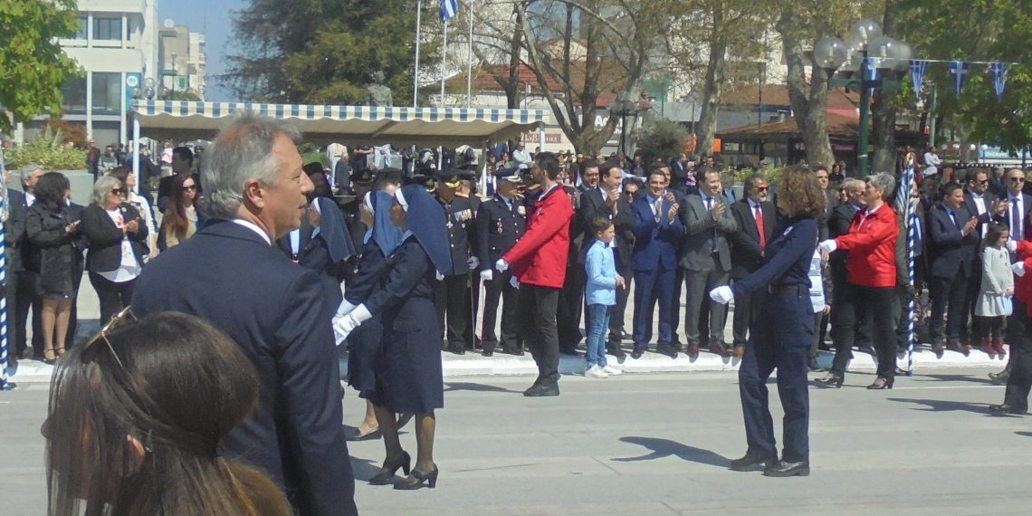 Βρέθηκε …απέναντι