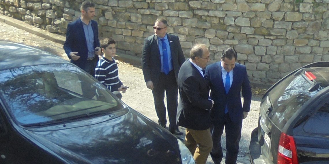 Έδωσε μεροκάματο στον Σιμορέλη ο Άδωνις Γεωργιάδης