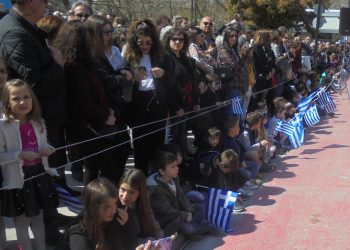Η λιακάδα «πλημμύρισε» τα Τρίκαλα
