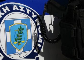 Έφοδος Αστυνομικών σε οικία και χειροπέδες για 31χρονο