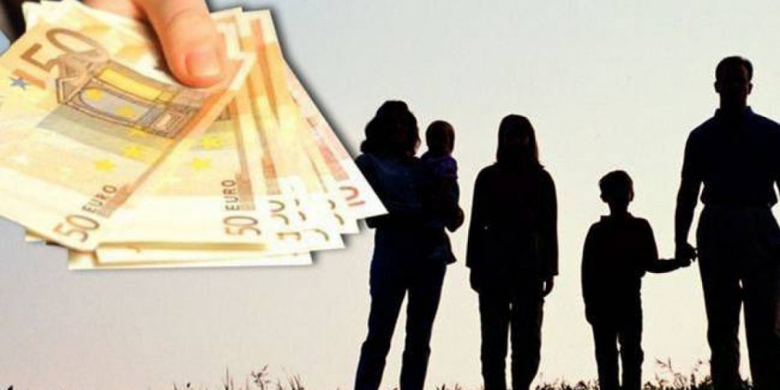 «Αντίστροφη μέτρηση» για το επίδομα παιδιών