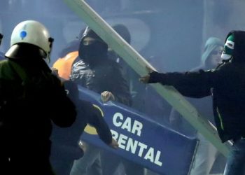 Στην Ελλάδα παίζουν ποδόσφαιρο οι …μπαχαλάκηδες