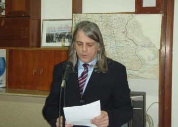 Ανακοινώνει ονόματα μετά την …παρέλαση