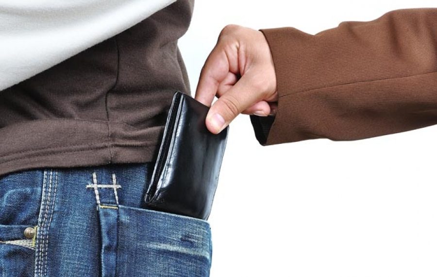 Χειροπέδες σε 60χρονο με …μακρύ χέρι