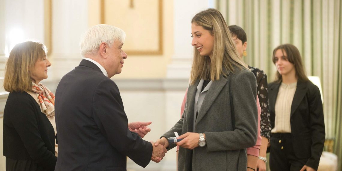 Ύψιστη τιμή για την Τρικαλινή Φανή Τζέλη