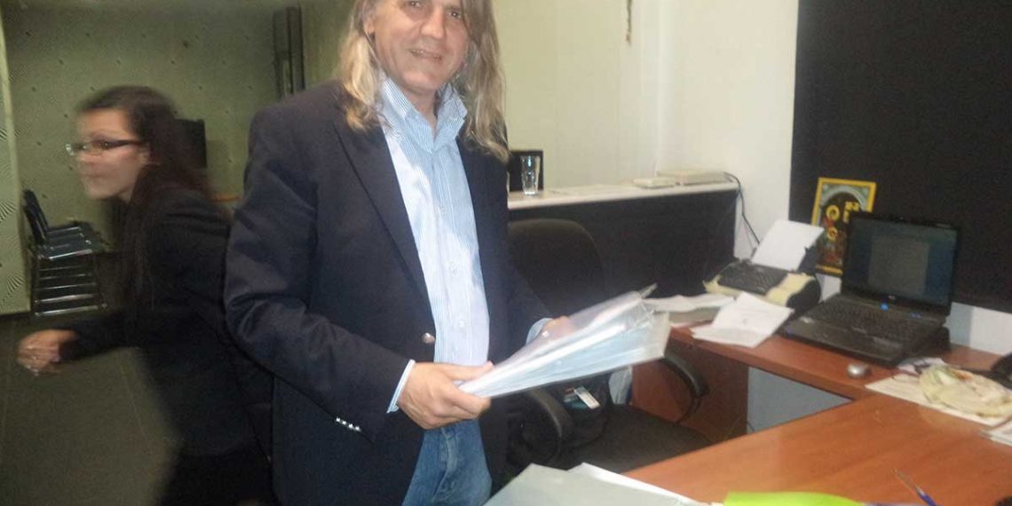 Μας στέλνει να …ξαναψηφίσουμε