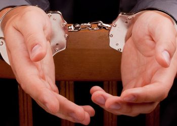 Χειροπέδες σε 66χρονο καταζητούμενο