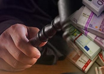 Χειροπέδες σε καταζητούμενο για υπεξαίρεση