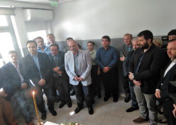 «Εγκαινιάστε», «εγκαινιάστε»… στο τέλος κάποιον θα εξαπατήσετε