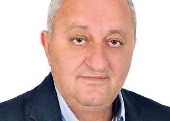 Με …στιχάκια ο προεκλογικός αγώνας του Θεόδωρου Σπανού