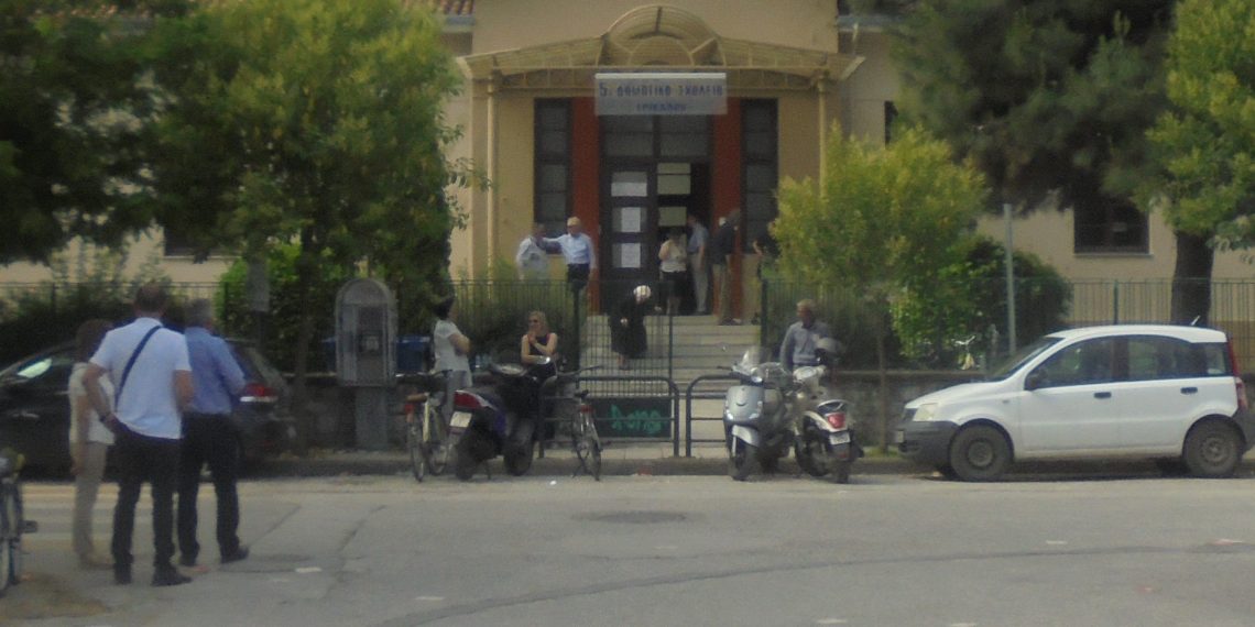 Επί ποδός στα Εκλογικά Τμήματα του Νομού Τρικάλων