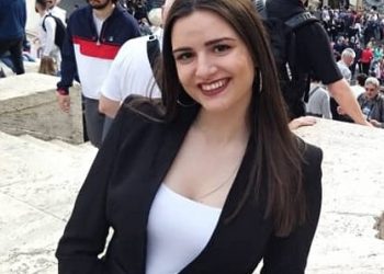 Εσύ θα λείπεις;