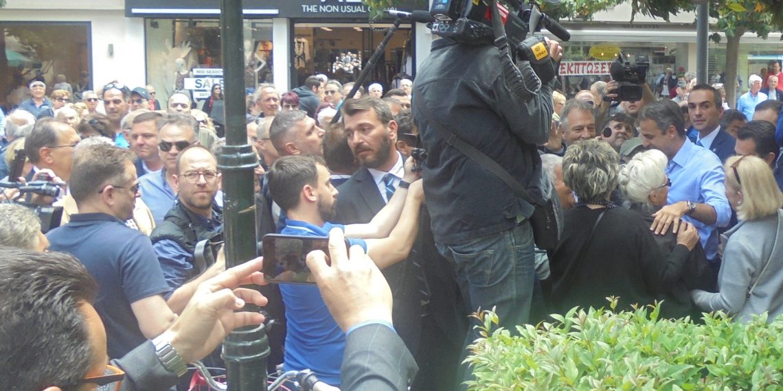 Με εκατοντάδες …χειραψίες και …φωτογραφίες και σε εξαιρετική φυσική κατάσταση