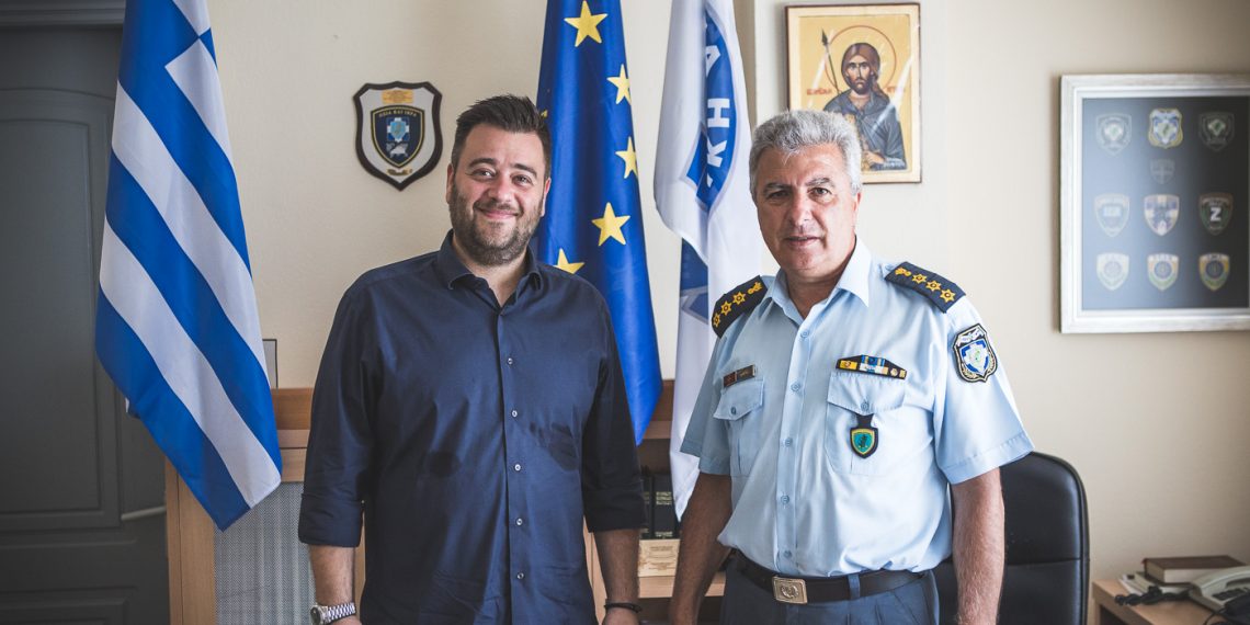 Μπαράζ επαφών με φορείς και εργαζομένους