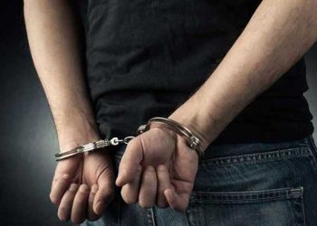 Χειροπέδες για απόπειρα ανθρωποκτονίας