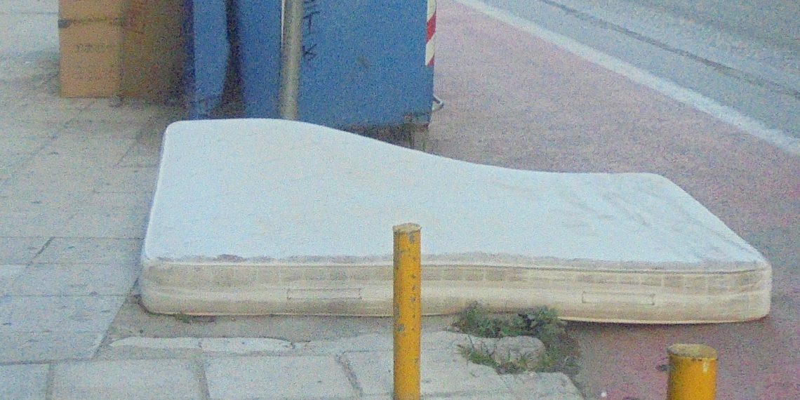 Μετά την …πολυθρόνα ήρθε το …στρώμα