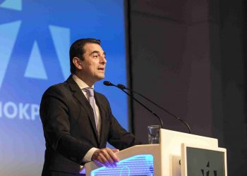 Η Πύλη με εντυπωσιακή συγκέντρωση «έδειξε» Κώστα Σκρέκα