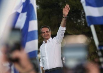 Με αυτοδυναμία της Ν.Δ. και εκτός Βουλής την «Χρυσή Αυγή»