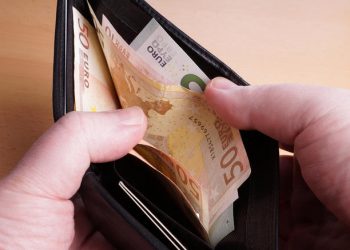 Χειροπέδες σε 28χρονο «ποντικό»