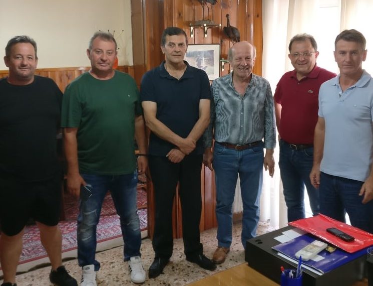 Οι Κυνηγοί στηρίζουν Χρήστο Σιμορέλη