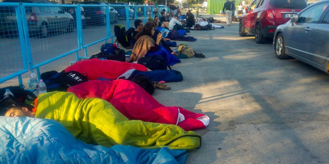 «Χαρτοπόλεμος» ανακοινώσεων εξαιτίας του χάους στην Σαμοθράκη