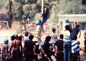Με το τσιγάρο στο στόμα…