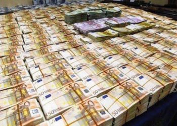 Mέσω …διαδικτύου βγήκε από τα Μνημόνια