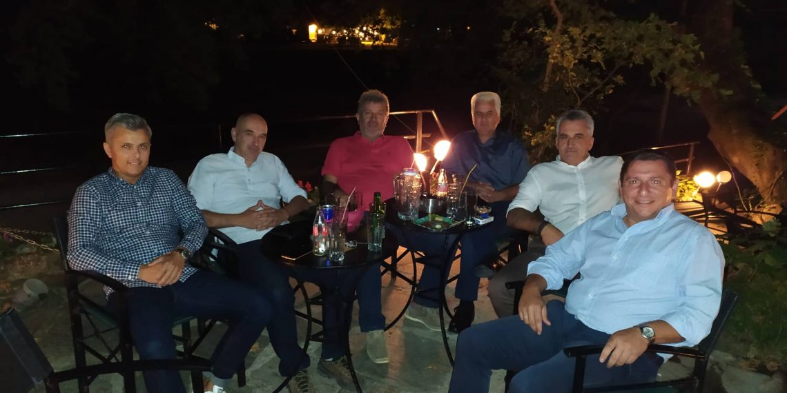 Έτοιμοι για αντιπολίτευση ουσίας