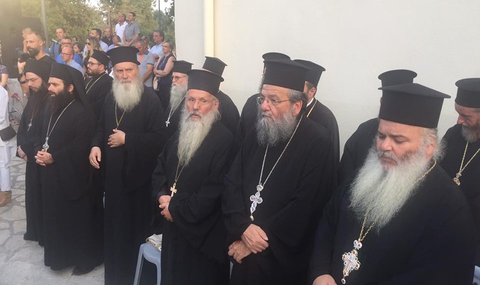 Απίστευτη φωτογραφία από την ορκωμοσία Παπαστεργίου στα Τρίκαλα