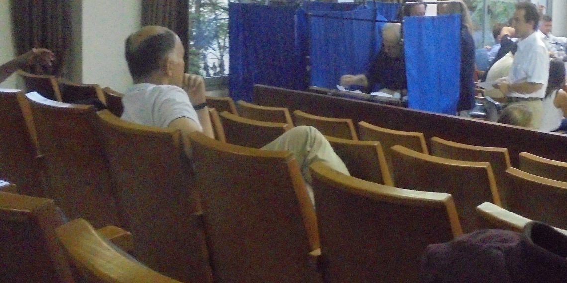 Η μυστική ψηφοφορία που έγινε …ολοφάνερη