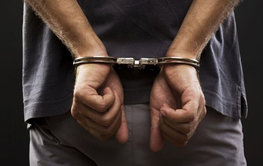 Χειροπέδες σε 23χρονο