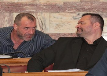 «Καμπάνες» σε στελέχη της «Χρυσής Αυγής»