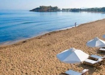 Εκτρωματικές ρυθμίσεις της Κυβέρνησης για τον αιγιαλό