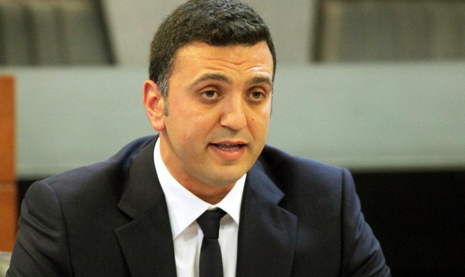 Θλιβερός θεατής …