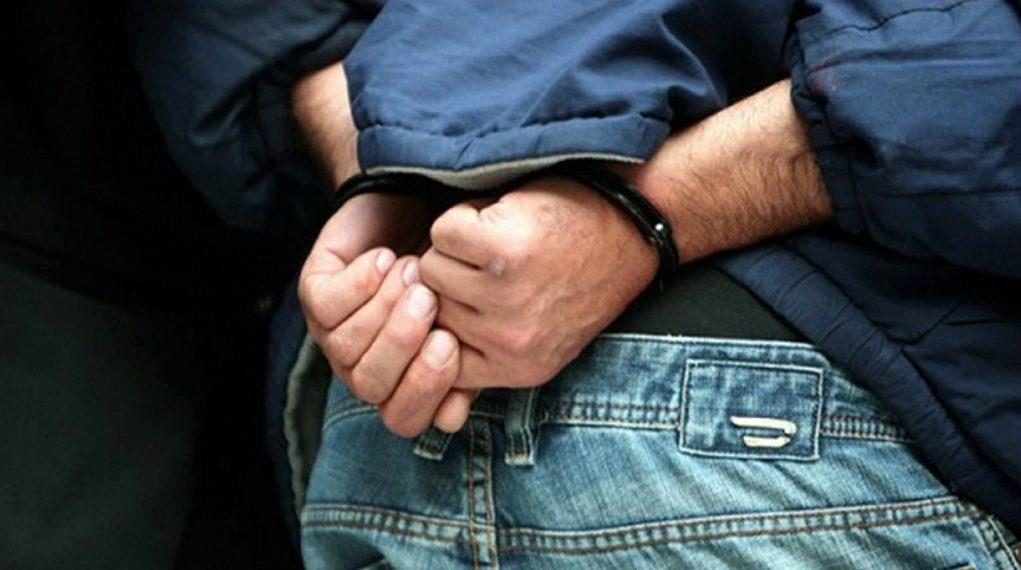 Χειροπέδες σε 52χρονο