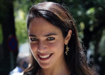 Ας μην έχουμε και υψηλές γλωσσικές απαιτήσεις από τους νέους ανθρώπους