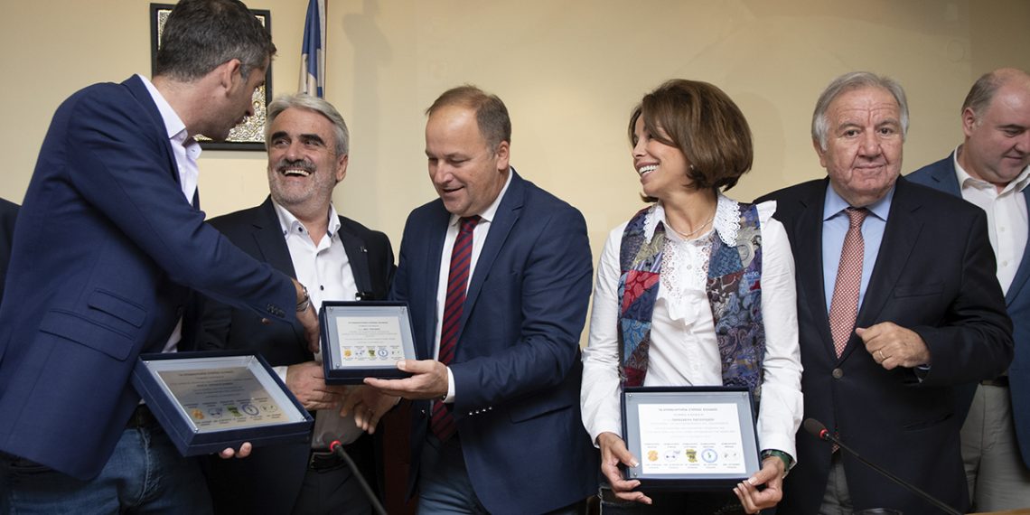 Βράβευση για τον Πρόεδρο του Επιμελητηρίου Τρικάλων Βασίλη Γιαγιάκο