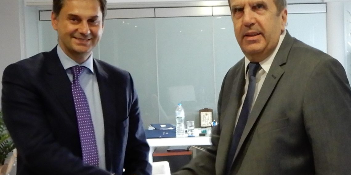 Δεν καρπώνεται το Ελληνικό εμπόριο τις αυξημένες τουριστικές εισπράξεις
