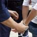 Μπήκε σε κατάστημα 20χρονη και έφυγε με …χειροπέδες