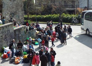 Οφείλουμε όλοι μας να υποδεχτούμε τους Πρόσφυγες