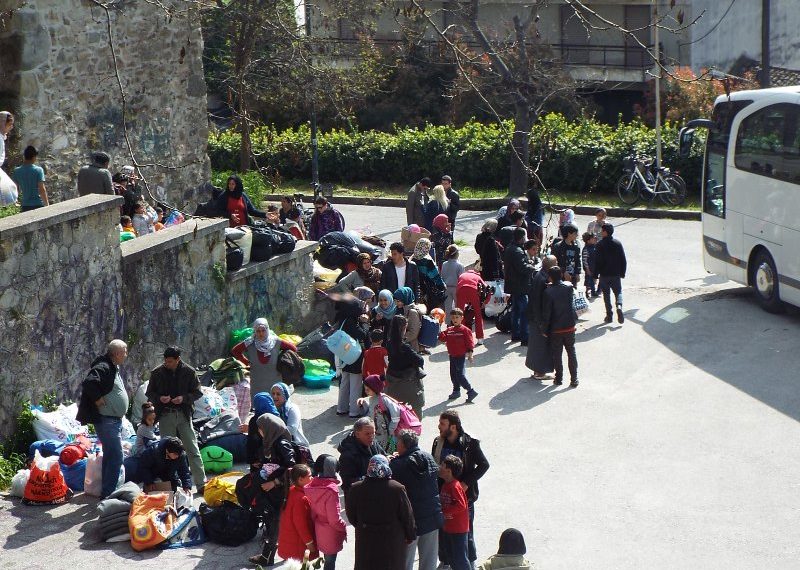 Οφείλουμε όλοι μας να υποδεχτούμε τους Πρόσφυγες