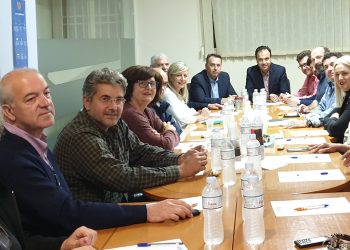 Περιμένοντας  στα Τρίκαλα το (οικονομικό) «θαύμα» των Χριστουγέννων