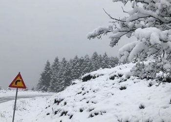 Ελαφριά χιονόπτωση στα ορεινά των Τρικάλων