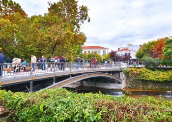 Σε …δουλειά να βρισκόμαστε