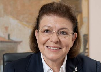 Την είδε άραγε την παρανομία στα Τρίκαλα η Υπουργός;