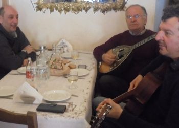 Και μετά την πίτα ξεκίνησαν τα …όργανα