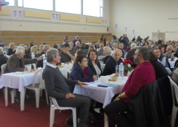 «Κόκκινο» λαϊκό γλέντι παρουσία της Αλέκας Παπαρήγα